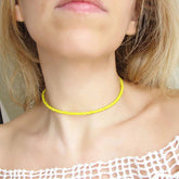 Collier ras du cou en perles polies en émail de graines Beachy - Jaune